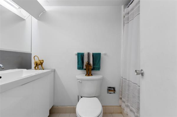 King Cole, 900 Bay Dr #313, Miami Beach, Florida 33141, image 3