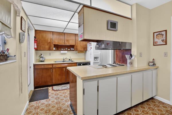 Plantation Manors, 520 Beachwood Ln, Plantation, Florida 33317, image 2