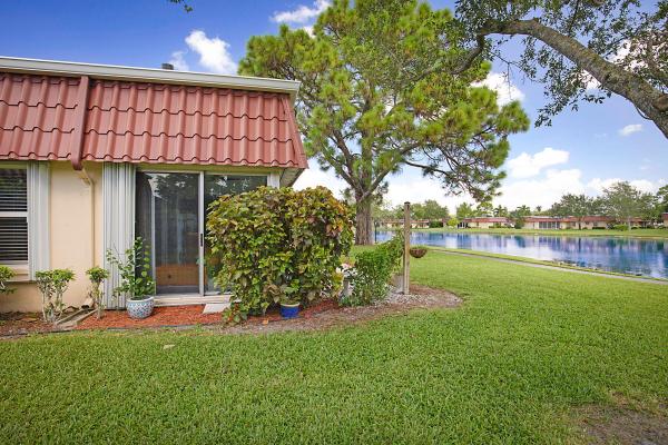 352 Covered Bridge Blvd #A, Lake Worth, Florida 33467, image 3
