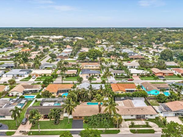 University Park Country Club Estates, 11 Forest Hills Ln, Boca Raton, Florida 33431, image 3