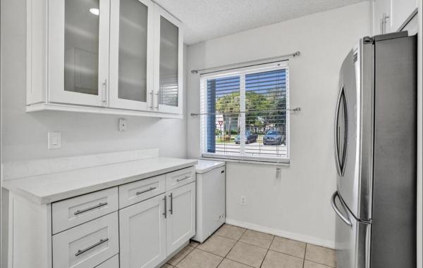 Malibu Bay, 552 NW 208th Ter, Pembroke Pines, Florida 33029, image 3