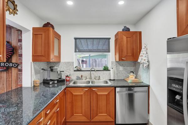 4131 NW 11th Ave, Oakland Park, Florida 33309, image 2