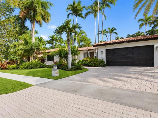Imperial Point, 2010 NE 59th Pl, Fort Lauderdale, Florida 33308, image 3