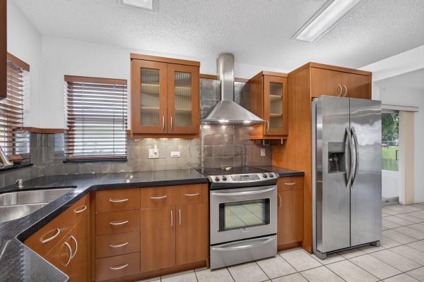 The Palm Club, 1252 Pine Sage Cir, West Palm Beach, Florida 33409, image 3