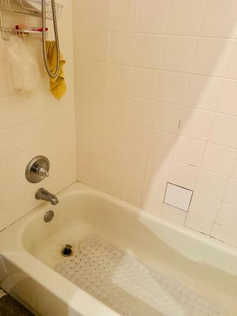 Washington Court Villas, 121 Hidden Court Rd #11-C, Hollywood, Florida 33023, image 1
