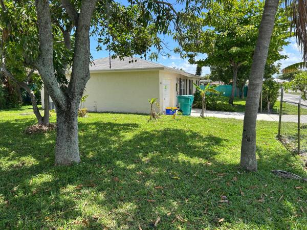 Boynton Hills, 806 NW 1st St, Boynton Beach, Florida 33435, image 2
