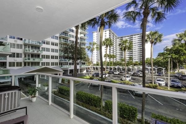 Coral Ridge Towers, 3233 NE 34th St #215, Fort Lauderdale, Florida 33308, image 2