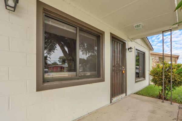 Southern Pines, 2008 Ave, Fort Pierce, Florida 34950, image 1