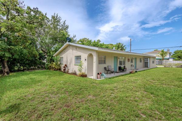 Croissant Park, 1915 SW 4th Ave #1-3, Fort Lauderdale, Florida 33315, image 2