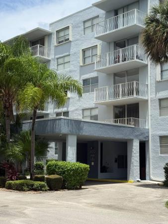 Breakwaters Of The Palm Beaches, 480 Executive Center Dr #3H, West Palm Beach, Florida 33401, image 3