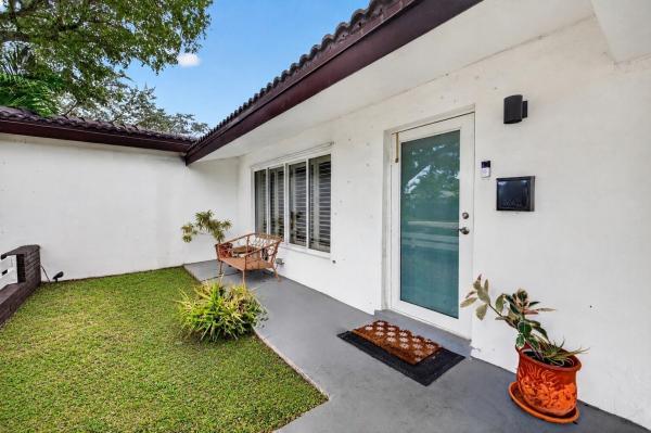 Coral Heights, 4031 NE 15th Ave, Oakland Park, Florida 33334, image 3