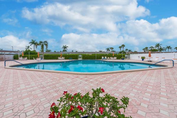 2523 Dudley Dr W #B, West Palm Beach, Florida 33415, image 1