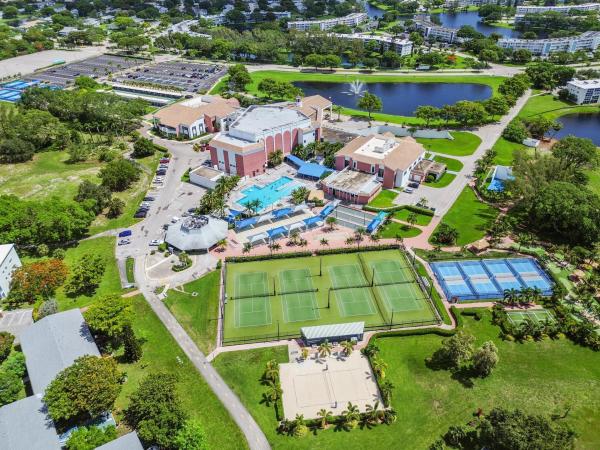 4087 Newport S, Deerfield Beach, Florida 33442, image 2