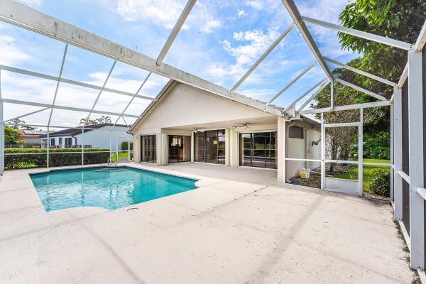 Boca Woods Country Club, 10991 Highland Cir, Boca Raton, Florida 33428, image 2