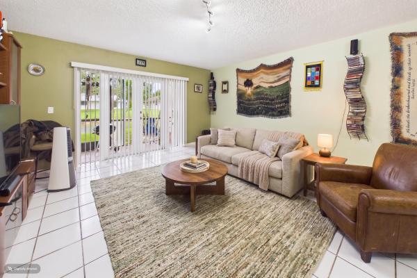 Alpine Woods, 8511 Old Country Mnr #401, Davie, Florida 33328, image 1