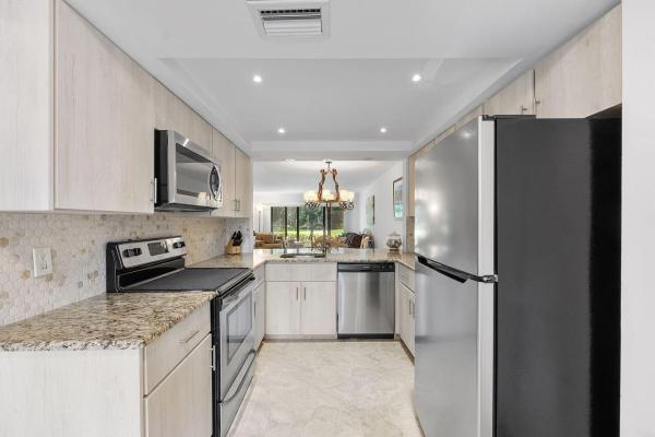 Boca Delray Golf & Country Club, 5055 Oak Hill Ln #213, Delray Beach, Florida 33484, image 3