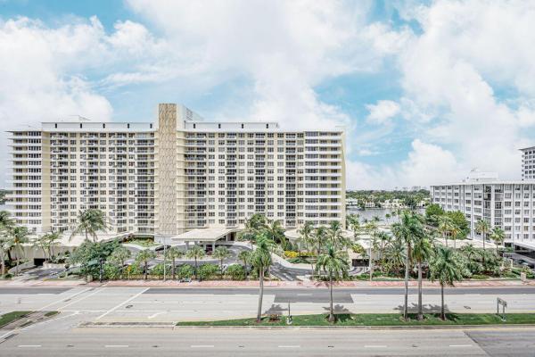 The Pavilion, 5601 Collins Ave #816, Miami Beach, Florida 33140, image 1
