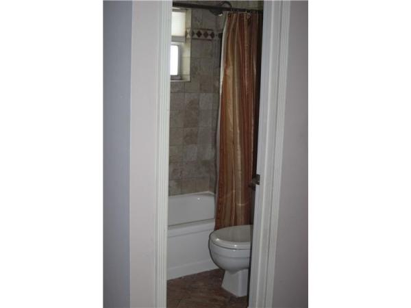 Poinciana Place Of Pine Island Ridge, 9480 Poinciana Pl #310, Davie, Florida 33324, image 2