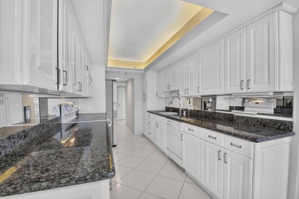 Laurel Oaks At Boca West Country Club, 20090 Boca West Dr #361, Boca Raton, Florida 33434, image 3