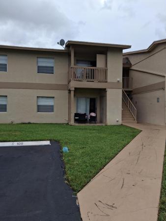 1798 Abbey Rd #105, West Palm Beach, Florida 33415, image 1