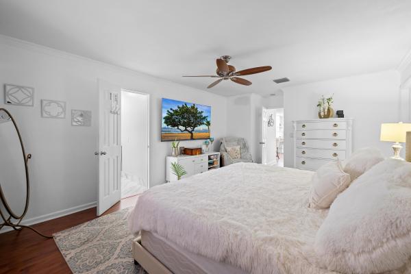 1040 Crystal Lake Dr #4, Deerfield Beach, Florida 33064, image 2