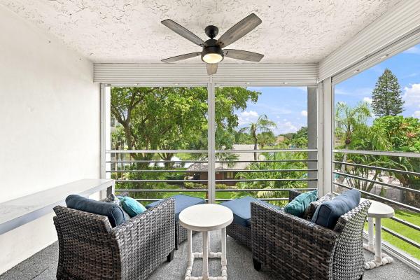 Poinciana Place Of Pine Island Ridge, 9440 Poinciana Pl #314, Davie, Florida 33324, image 2