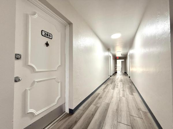 Golden Arrow, 298 SW 6th St #2050, Boca Raton, Florida 33432, image 3