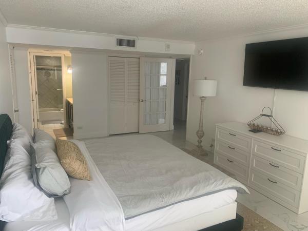 Maison Grande, 6039 Collins Ave #1722, Miami Beach, Florida 33140, image 1