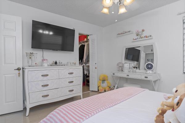 Shenandoah, 761 Greenbriar Ave, Davie, Florida 33325, image 1