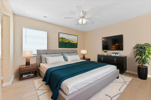 Charolais, 126 Sparrow Dr #22A, Royal Palm Beach, Florida 33411, image 2