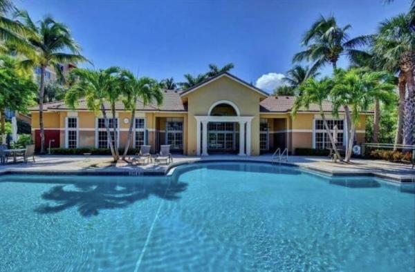 Hypoluxo's Mariner's Cay, 1100 Scotia Dr #102, Hypoluxo, Florida 33462, image 2