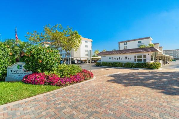Tropic Bay, 910 Dogwood Dr #444, Delray Beach, Florida 33483, image 1