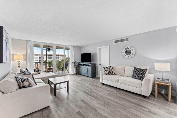 Tropic Bay, 910 Dogwood Dr #444, Delray Beach, Florida 33483, image 3