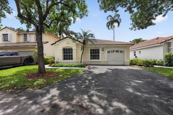 Emerald Isle, 922 Opal Ter, Weston, Florida 33326, image 1