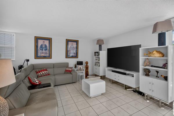 The Park Gardens, 1045 10th St #301, Miami Beach, Florida 33139, image 3