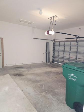 Kensington Manor, 10589 NW 56th Pl, Coral Springs, Florida 33076, image 2