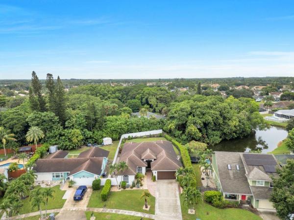 Indian Wells, 10715 Cambay Cir, Boynton Beach, Florida 33437, image 1