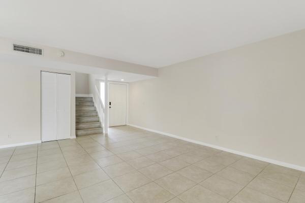 Jupiter Village, 202 Lakewood Dr #11B, Jupiter, Florida 33458, image 3