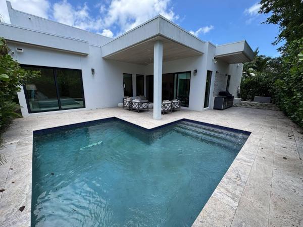 Miramar Shores, 120 Summa St, West Palm Beach, Florida 33405, image 1