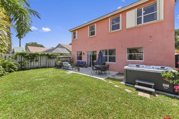Superior At Lakes Of Laguna, 4442 Onega Cir, West Palm Beach, Florida 33409, image 1