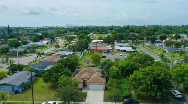 Esquire Lake Estates, 2430 NW 13th St, Pompano Beach, Florida 33069, image 1