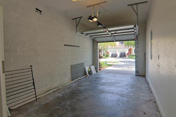 634 NE 193rd Ter, Unincorporated Dade County, Florida 33179, image 3