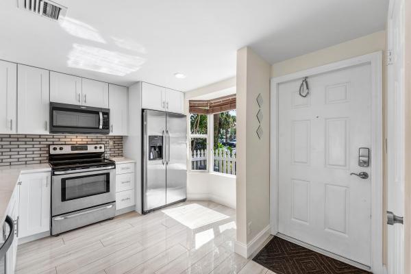Sun Harbour Townhomes, 2503 NE 15th St, Pompano Beach, Florida 33062, image 2