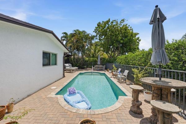 Coco Wood Lakes, 6372 Sleepy Willow Way, Delray Beach, Florida 33484, image 3
