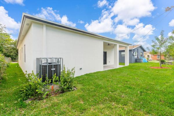 Harris, 867 NW 27th Ter, Fort Lauderdale, Florida 33311, image 1