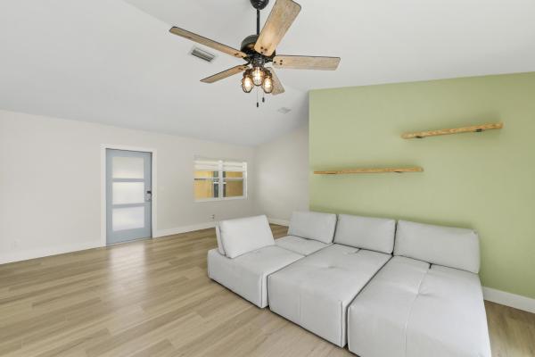Sky Lake, 1127 NW 9th St, Boynton Beach, Florida 33426, image 2