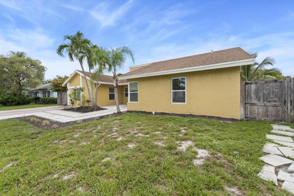 Sky Lake, 1127 NW 9th St, Boynton Beach, Florida 33426, image 1