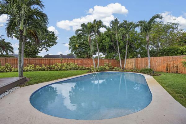 Palm Beach Gardens No HOA, 3854 Buttercup Cir S, Palm Beach Gardens, Florida 33410, image 3