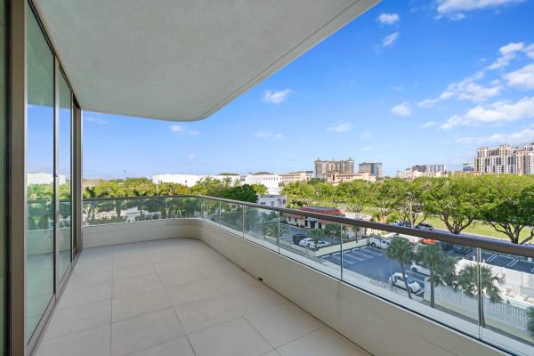 La Clara, 200 Arkona Ct #401, West Palm Beach, Florida 33401, image 1