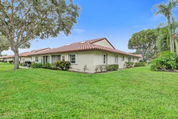 6394 Pointe Pleasant Cir, Delray Beach, Florida 33484, image 1